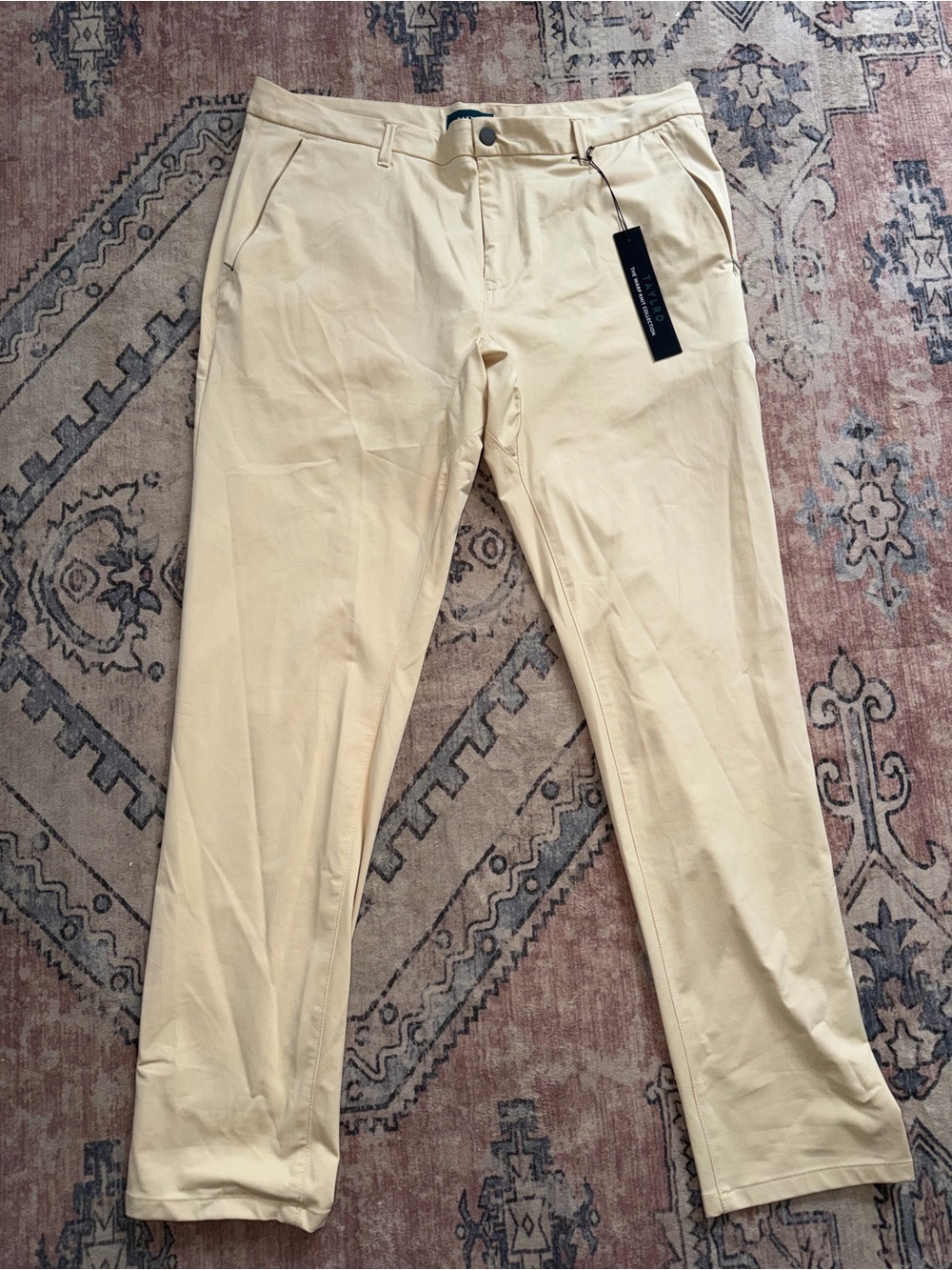 NWT Taylrd The Wrap Knit Collection Men's Cream Flat Front Pants